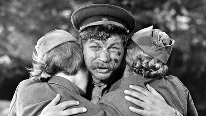 кадр из к/ф "... А зори здесь тихие" (1972)