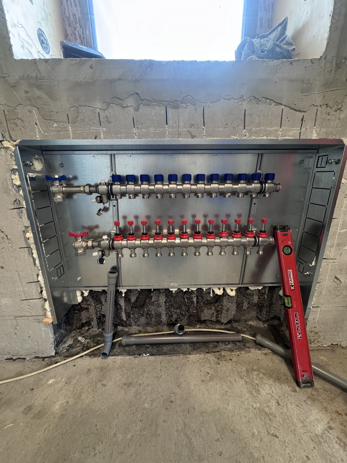 Один из коллекторов. Всего две группы.