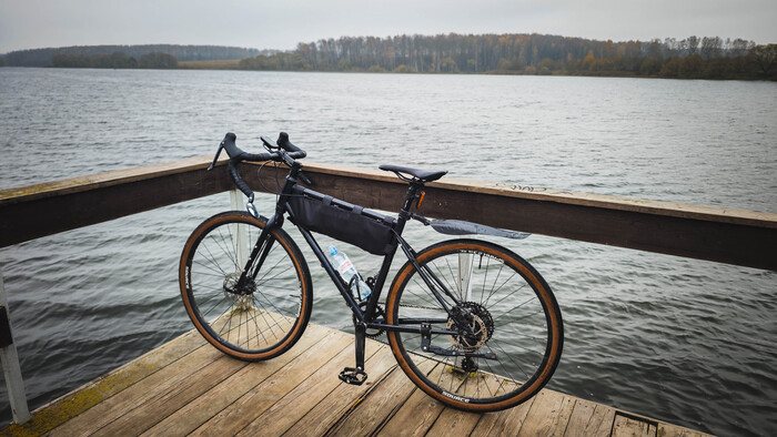 На велике прокатился. Мокро, туманно и по осеннему атмосферно