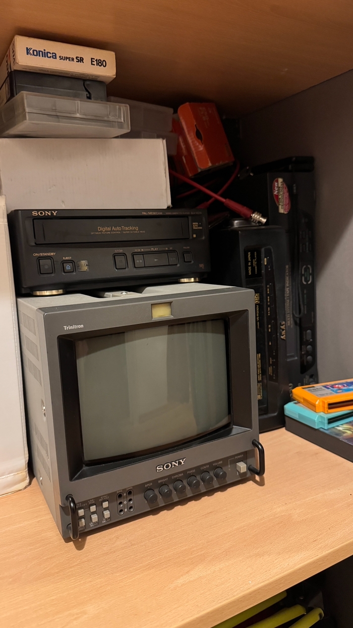  Trinitron Sony