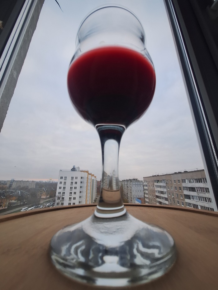 В ноябрьскую уличную серость среднерусской полосы, как никогда подходят португальские полусухие краски)