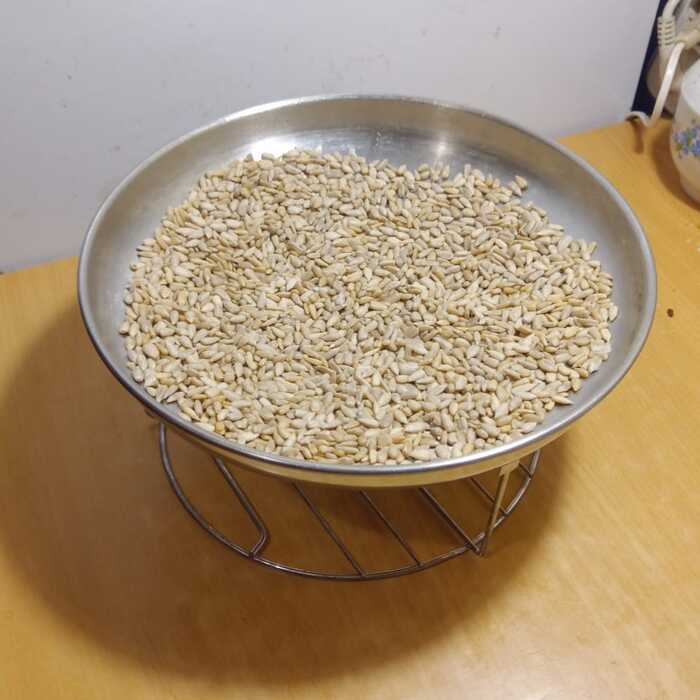 Беру крышку от сковородки