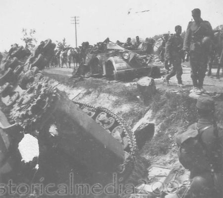       , -26      "Horch-901" (Kfz.15).