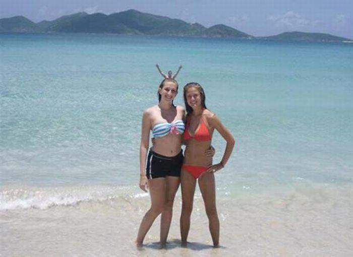 Парень с другого острова приплыл ...