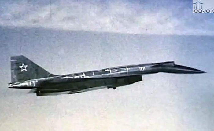 Т-4 в полете