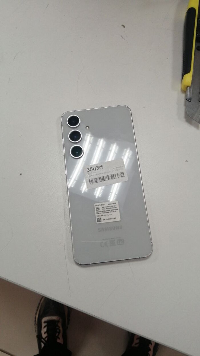 Как я телефон в днс по гарантии отдавал...