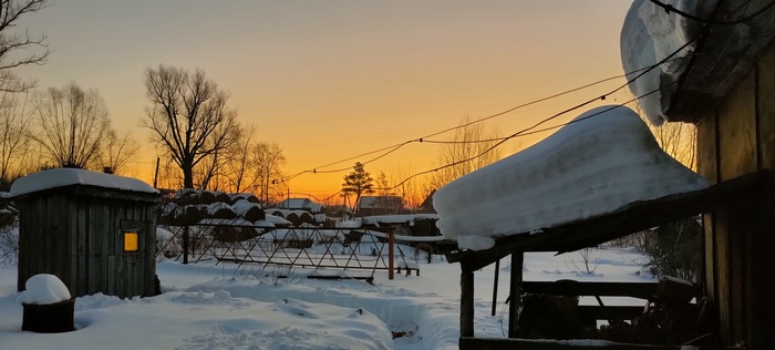 Один морозный рассвет из февраля 2025 года.