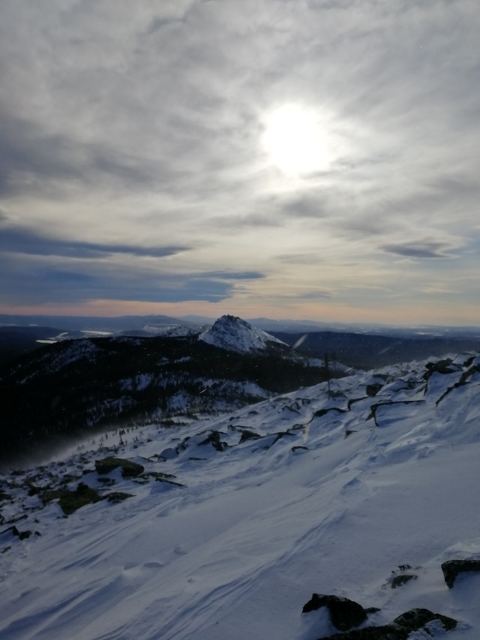 Гора Откликной гребень. Вид с горы Круглица, Таганай