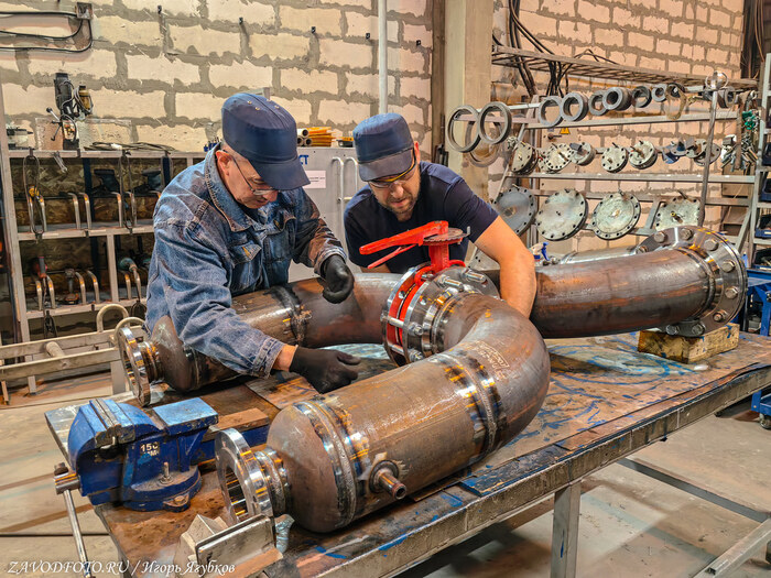 Из серии «Именно они делают Россию великой» - снято мной на заводе «Энергия холода»