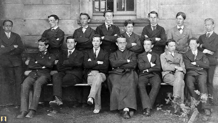 Фотография класса в Стоунихерсте.