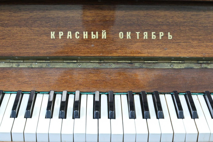 Ирина Калинина. Мелодия «Красного Октябрь». Часть вторая