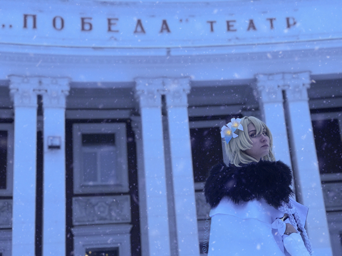 Косплей на Фатуи Люмин из Genshin Impact