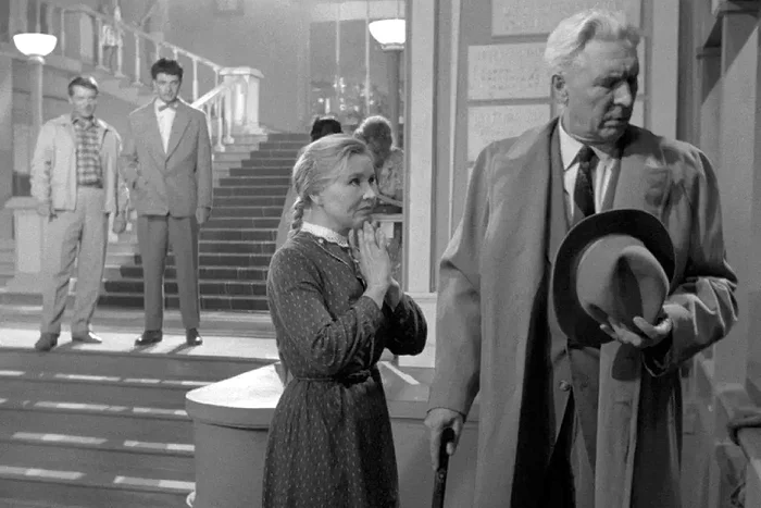 Екатерина Савинова в роли Фроси Бурлаковой в фильме «Приходите завтра»