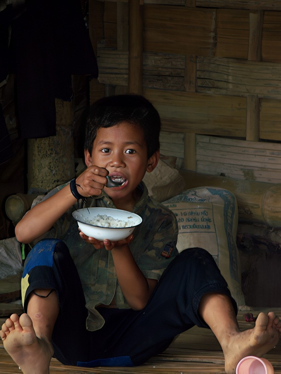 The whole crew laughed at the homeless boy who worked for food, but a year later, he hired them. A cautionary tale - Series Cognitive, My, Informative, Past, Facts, Country, USA, China, Want to know everything, Geography, Around the world, The photo, 20th century, History (science), Gold, Longpost