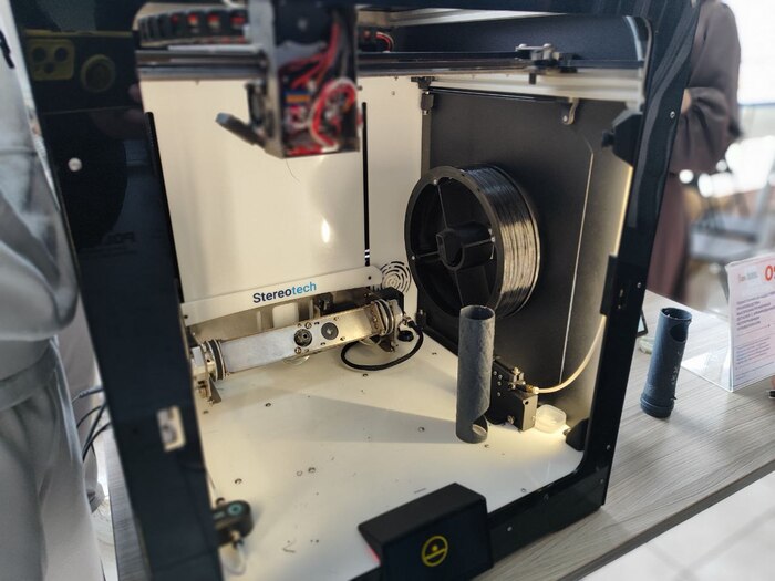 5D принтер с интеграцией армированных волокон при печати изделий