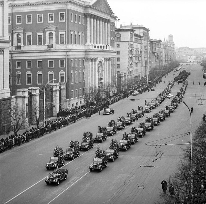 3 декабря 1966 года Москва провожала Неизвестного Солдата