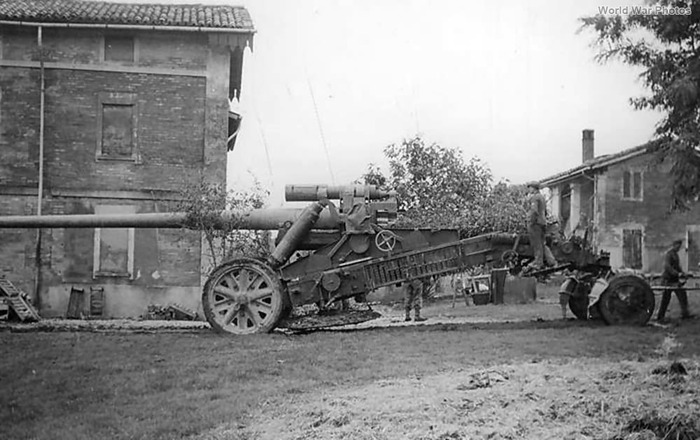 Орудие 17 cm Kanone 18 в собранном виде транспортируется на небольшое расстояние