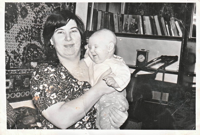 Помогите, пожалуйста, с реставрацией фото