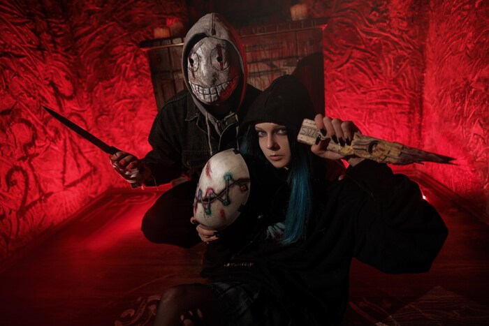 Парный косплей Легион Dead by Daylight (Сьюзи)