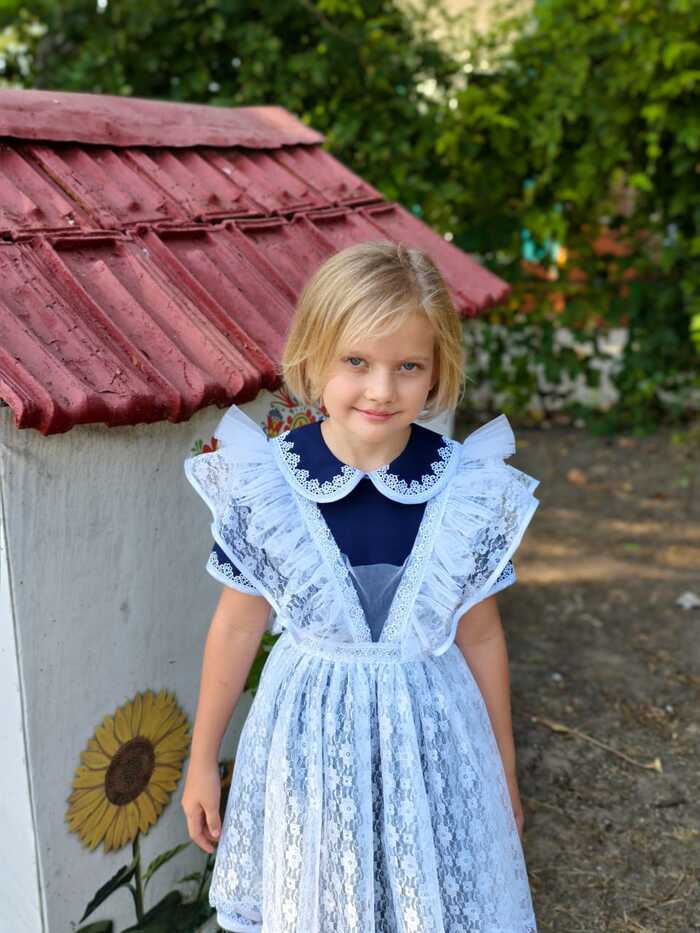 После перенесенного энцефалита, потери речи и двигательных функций, моя дочь восстановилась и 1 сентября пошла в школу со своим классом.