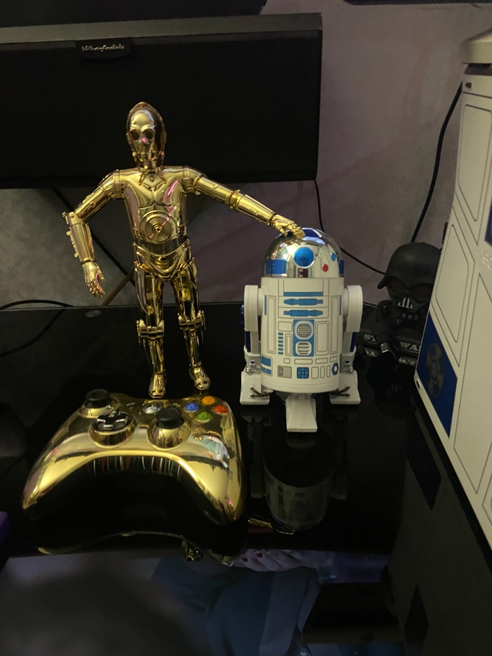 фигурки R2-D2 и C-3PO