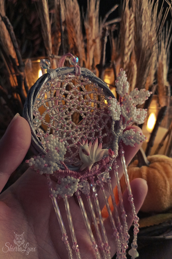 И Зимнюю сакуру тоже уже показывала - <a href="https://pikabu.ru/story/myau_ot_ryisi_prinesla_svetyashki_13502362?u=https%3A%2F%2Fpikabu.ru%2Fstory%2Fvsem_myau_ot_ryisi_13459760%3Futm_source%3Dlinkshare%26utm_medium%3Dsharing&t=%D0%B2%20%D0%BF%D1%80%D0%B5%D0%B4%D1%8B%D0%B4%D1%83%D1%89%D0%B5%D0%BC%20%D0%BF%D0%BE%D1%81%D1%82%D0%B5&h=f91f19f44484f8486f4b2a9affefd6b415f70eb9" title="https://pikabu.ru/story/vsem_myau_ot_ryisi_13459760?utm_source=linkshare&utm_medium=sharing" target="_blank" >в предыдущем посте</a>