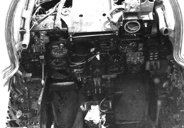 В кабине Су-9. Ничего особо не понятно по фото, но лучше не удалось найти