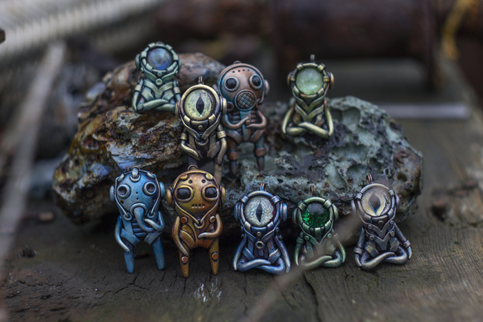 Фигурки Бродяги космических просторов из полимерной глины.