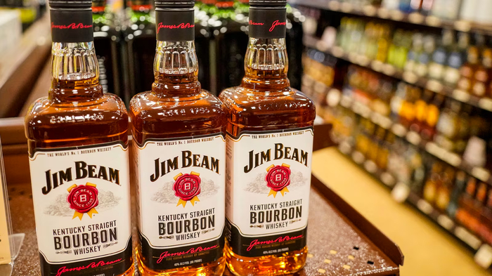 Jim Beam ���������������� ������������ �� �������� ������: � ���� �������� ������� �������?