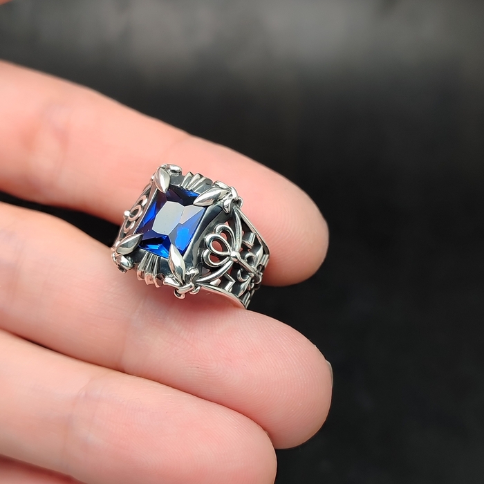 ������ �����, ��������� � ������������ ���������� � ����������� �� ������ ���������.