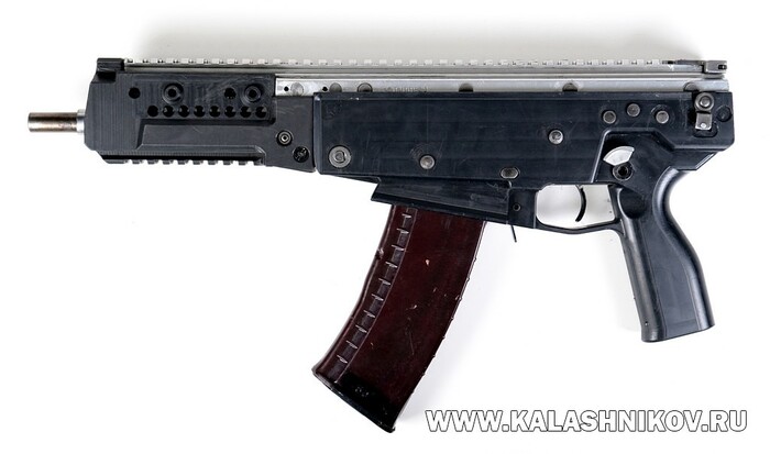 Прототип 5,45-мм малогабаритного автомата АМ-17 2015 года. Вид слева. Фото Михаила Дегтярёва