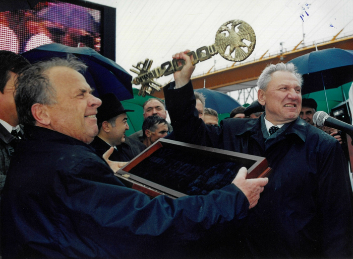 А.В. Солохин – генеральный директор АО «Мостострой-11» во время вручения символического ключа