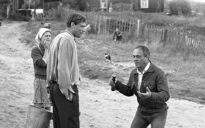 "... Саша, давай соберись , ещё один дубль.." ))