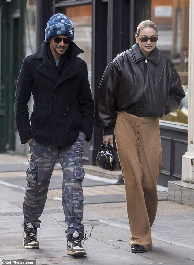 Наверное надели самые дорогие брендовые шмотки, чтобы понтануться, потому что маскировкой от папарацци это назвать нельзя, а вот вызовом можно.