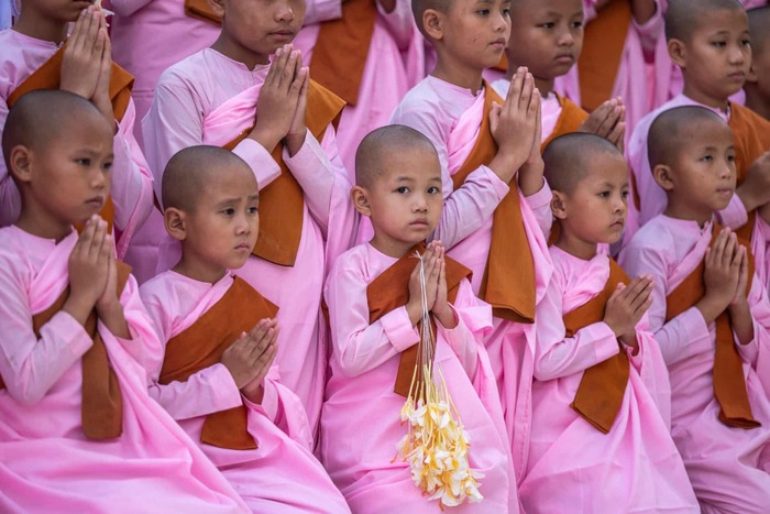 �����, �����. ������� � ���������� ������-���������� ������� � ������ ��������. ����������: Sirachai Arunrugstichai.