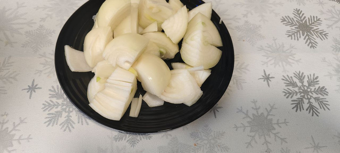 Нарезаю лук