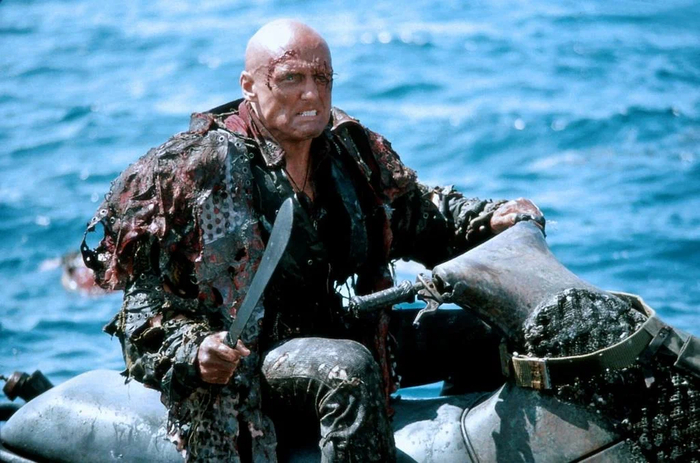 Курильщик из фильма Водный мир