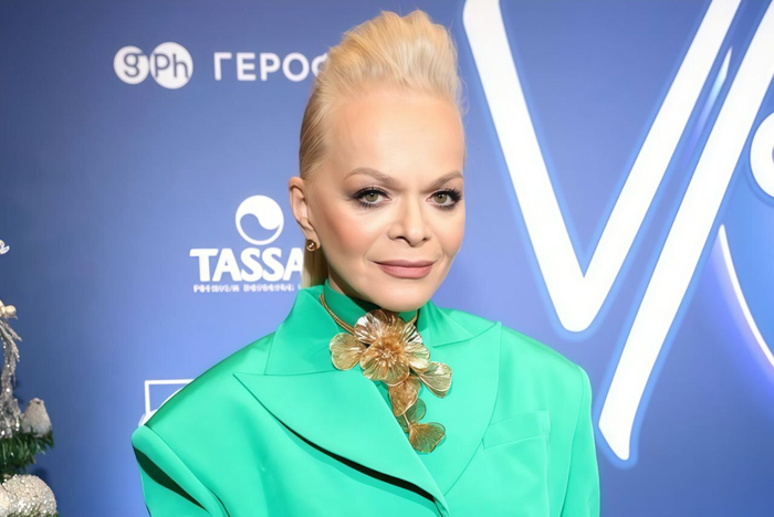 Пустующий дворец экс-президента Венесуэлы заняла Лариса Долина