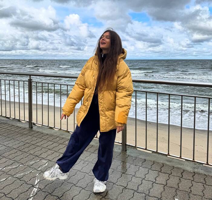 � �������