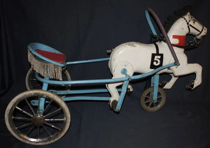 О Коне Педальном замолвим слово...