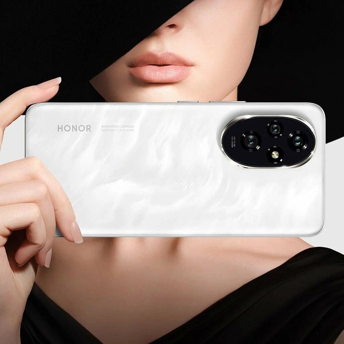�������� Honor 200