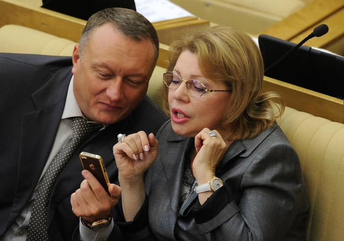 Скромная теневая сенаторская «копеечка»… Неужели он такой один?