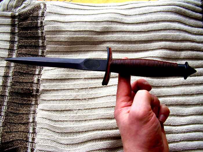 ������ V-42