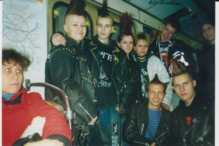 ���� ���� (���� �� ����������). ��� ������ ����� �� �������. �� ������� ����. ������ �������� �� ������ "����� ������ 90-�". ����� ����� � ���� � ���� ������� �� �����������.