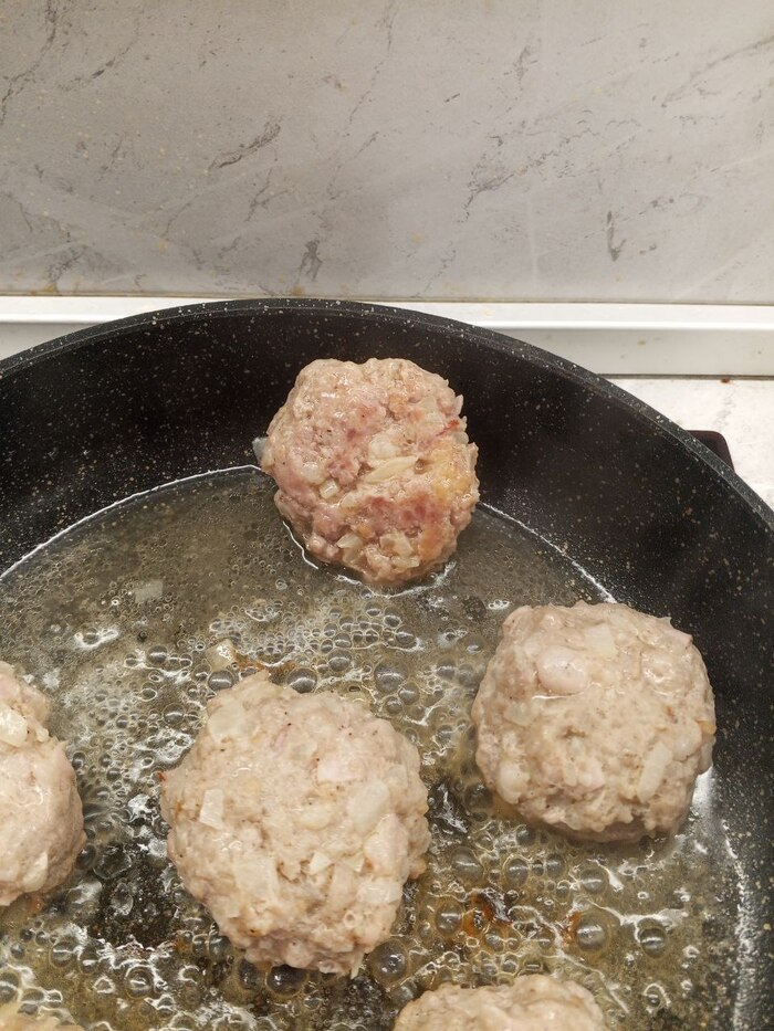 Вот поэтому масло и не нужно.