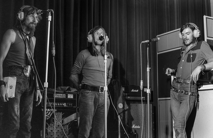 Hawkwind. �������� � ���� ���, ��� �� ��� �����.