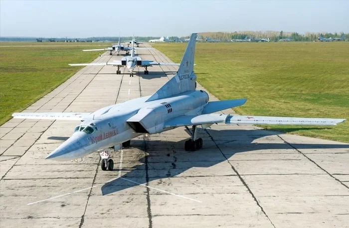 Элегантный и грозный Ту-22М3 в фотографиях⁠⁠