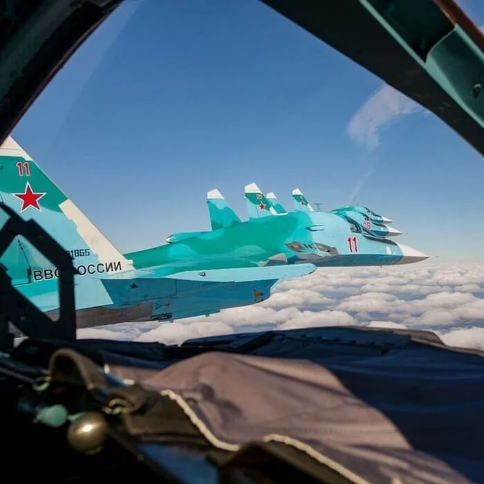 Многофункциональный фронтовой истребитель-бомбардировщик Су-34⁠⁠