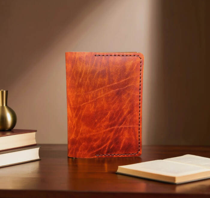 Вот такого интересного цвета получилась обложка для паспорта. Цвет стал таким после обработки.