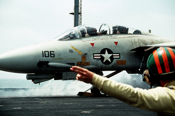 F-14 ��������� ���������� � ���������� ���������